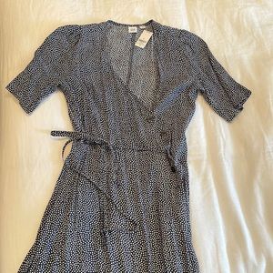 Gap navy polka dot wrap dress size XS — brand new!